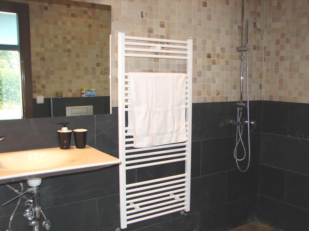 Casa Ceca De La Playa Y Barcelona, Con Piscina Climatizada Y Jacuzzi Villa Vallromanes Bilik gambar