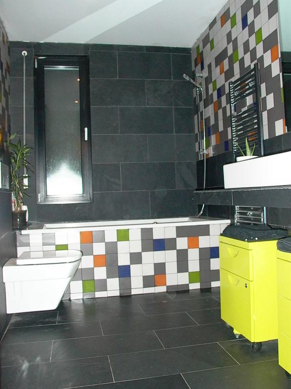 Casa Ceca De La Playa Y Barcelona, Con Piscina Climatizada Y Jacuzzi Villa Vallromanes Bilik gambar